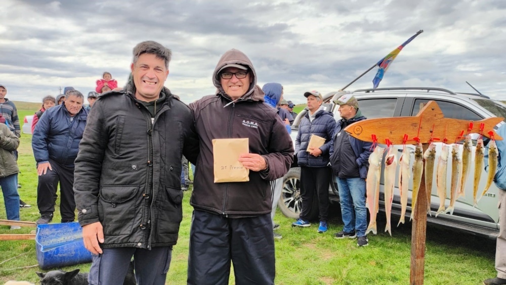 Muy buena labor de varios tornquistenses en el Gran Concurso de Pesca en Laguna Las Encadenadas
