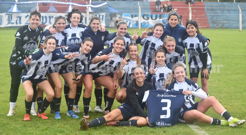 Liga Regional de Fútbol: Dos punteros de Primera femenino suman y siguen
