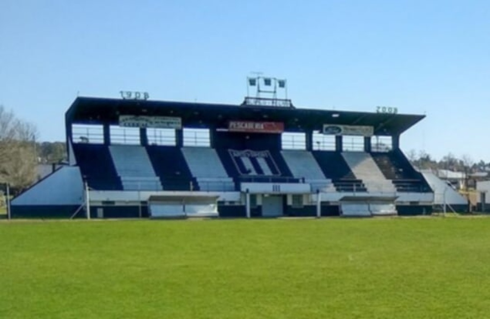 Liga Regional de Fútbol: Blanco y Negro-D. Rivera se jugará en el Parque Alberdi