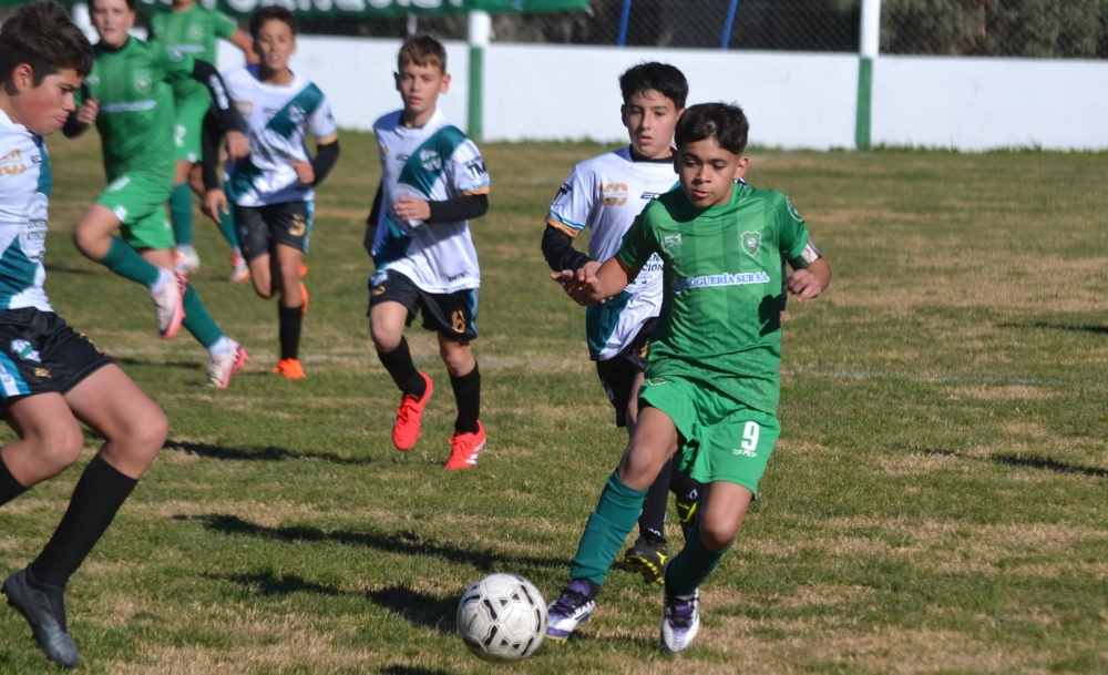 Liga Regional de Fútbol: La octava de Unión volvio a ganar y sigue firme en la cima de la tabla de posiciones