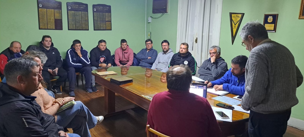 LRF: Dos clubes propusieron abrir el libro de pases en Primera