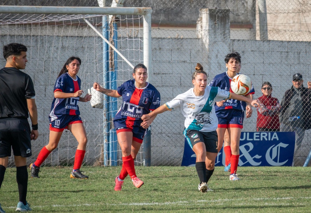 El sueño del Femenino del Automoto Club Deportivo terminó en Carhué (68 fotos)