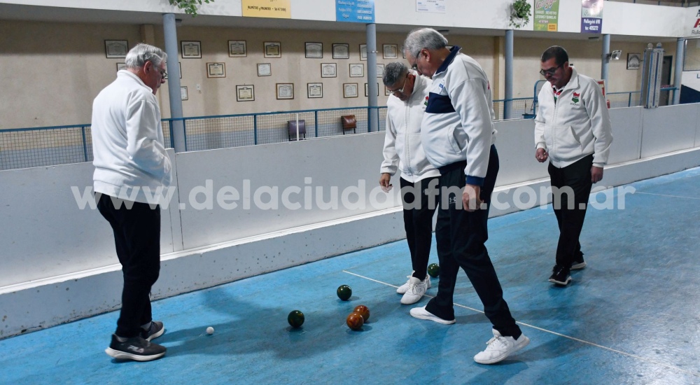 Los equipos de Tornquist disputaron la séptima fecha del torneo Oficial por tercetos