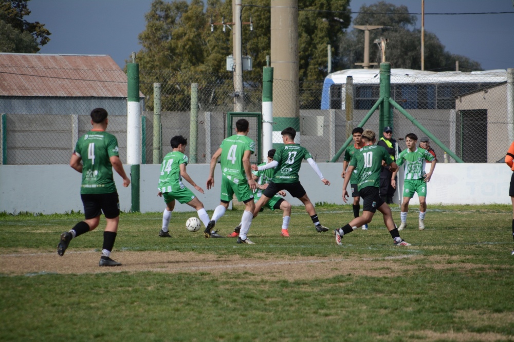 Liga Regional de Futbol: La reserva de Unión le gano por la mínima diferencia a Independiente de Rivera