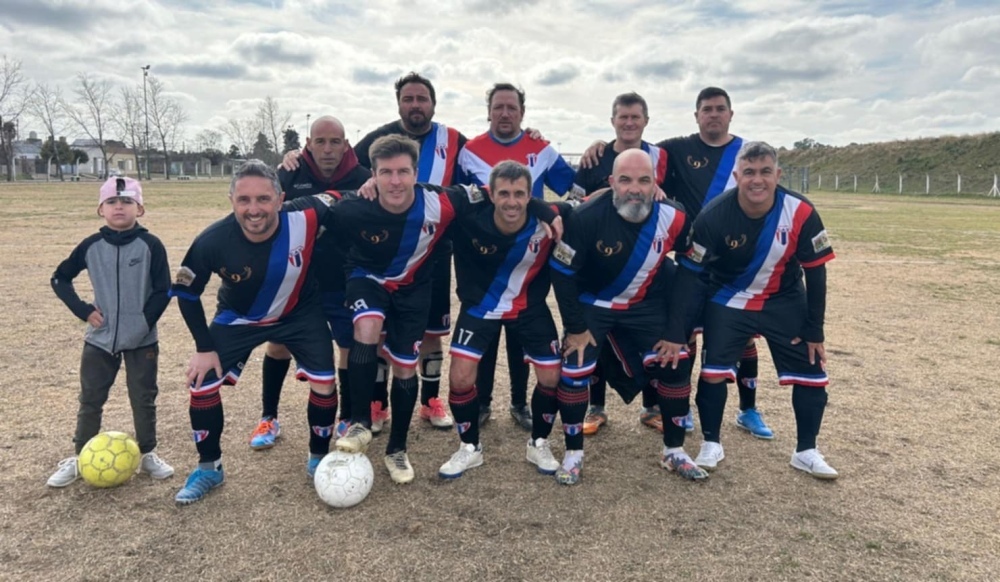 Atlético Ventana cayo en semifinales y jugara por el tercer puesto en el torneo +45 de Coronel Suarez