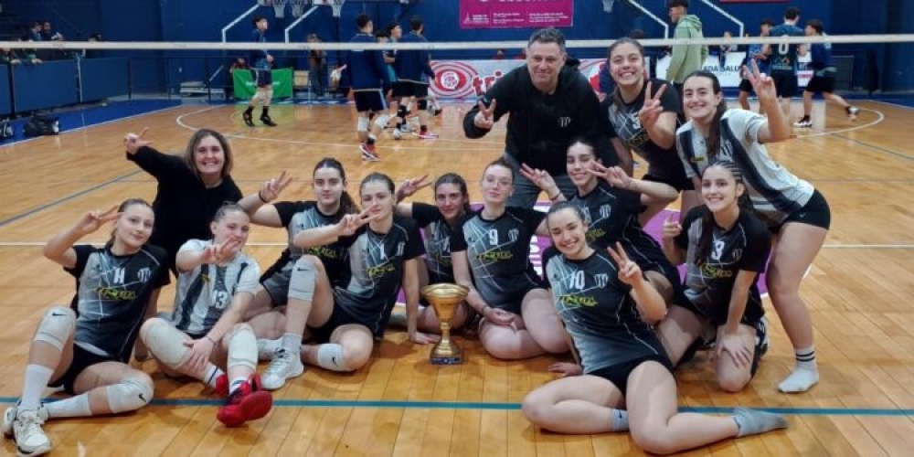 Alma Rodríguez, la joven serrana que brilla en el voleibol