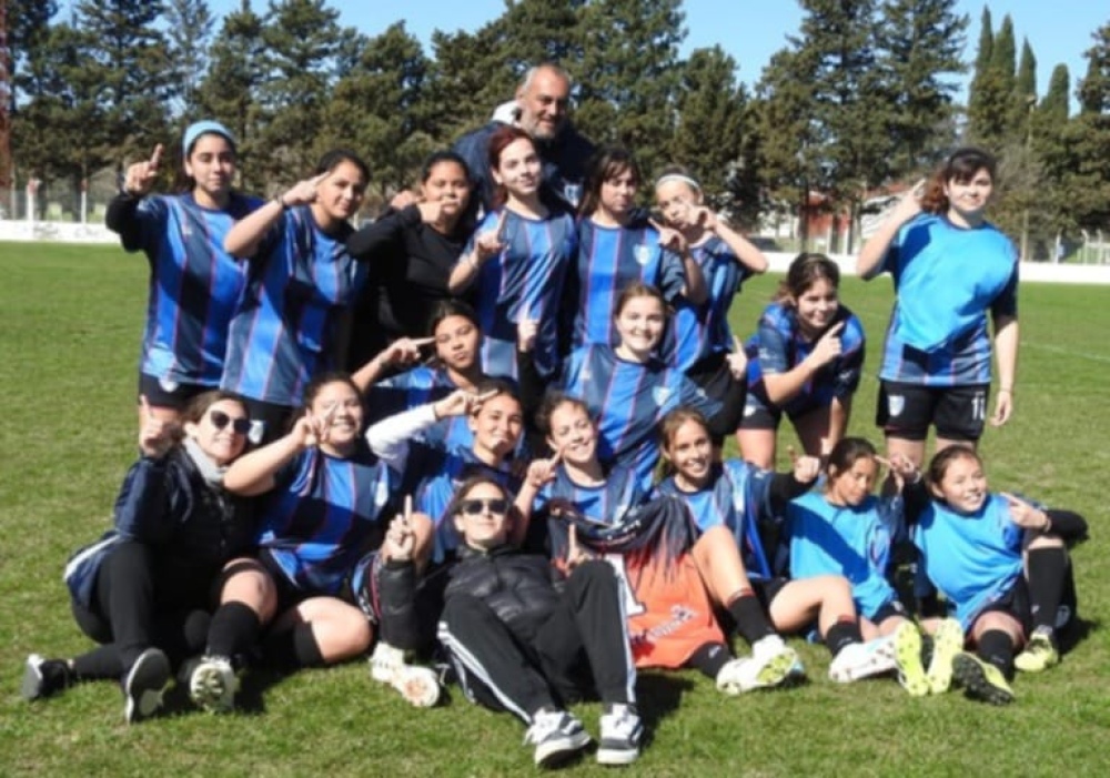 LRF Sub 15 femenino: Peñarol de Guaminí bajó de la punta a Blanco y Negro