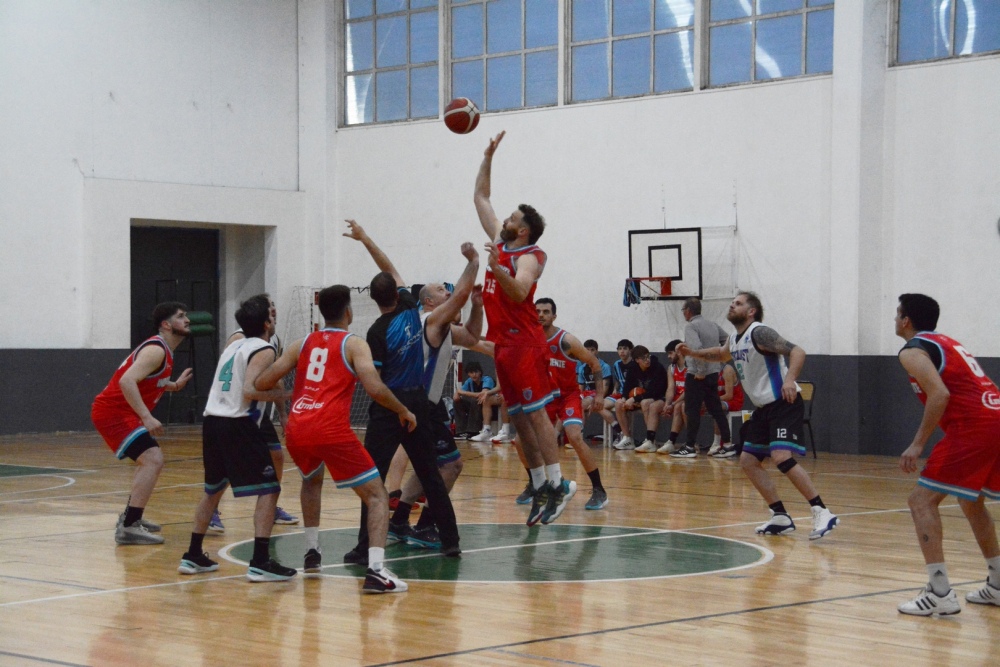 BASO: Tornquist Basquet debuto como local en el torneo Clausura ante Independiente de Pigüé (50 fotos)