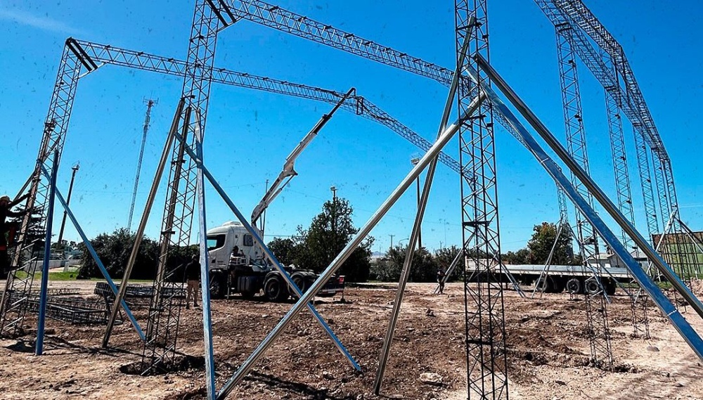 Campaña ‘Un metro cuadrado de hormigón’: Unión lanzó la construcción de sus canchas de padel