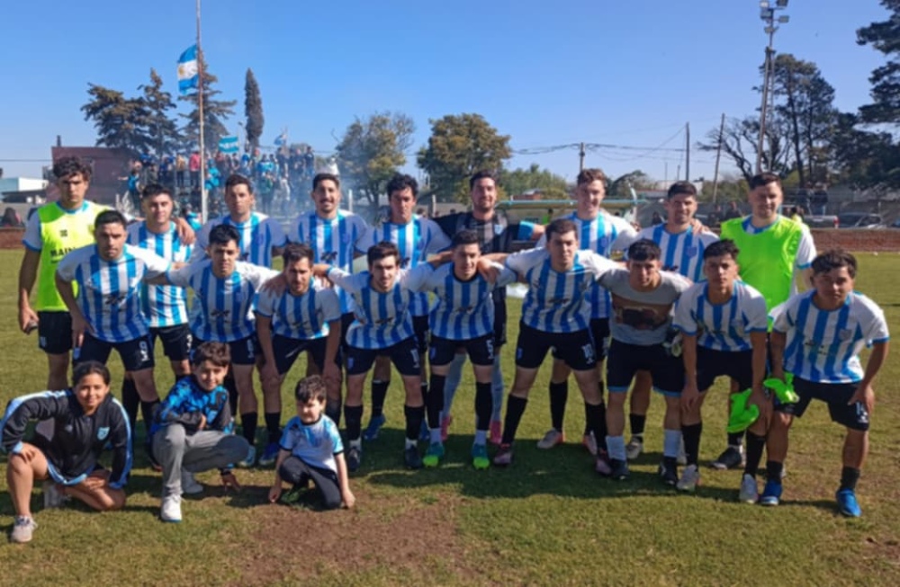 Liga de Dorrego: En el partido de ida de los Cuartos de Final, Porteño no pudo como local ante Ferroviario