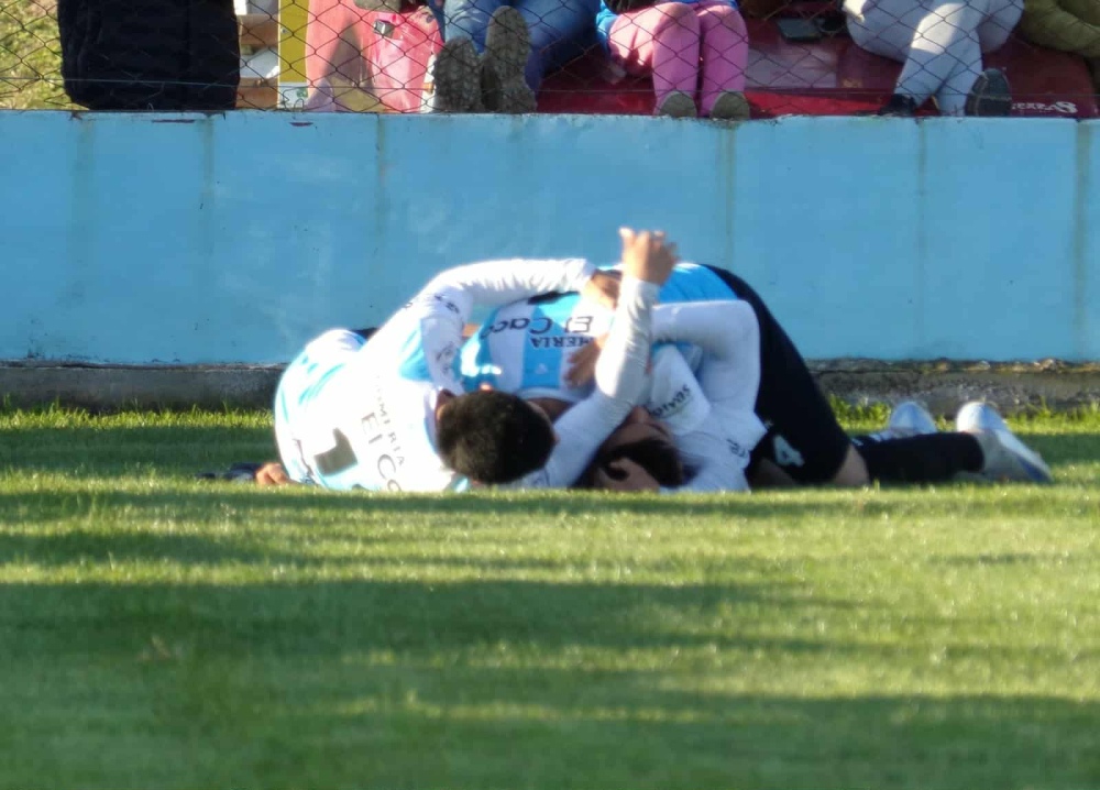 Liga Regional de Fútbol: Peñarol de Guaminí goleó y se sumó a la punta de la zona “B”