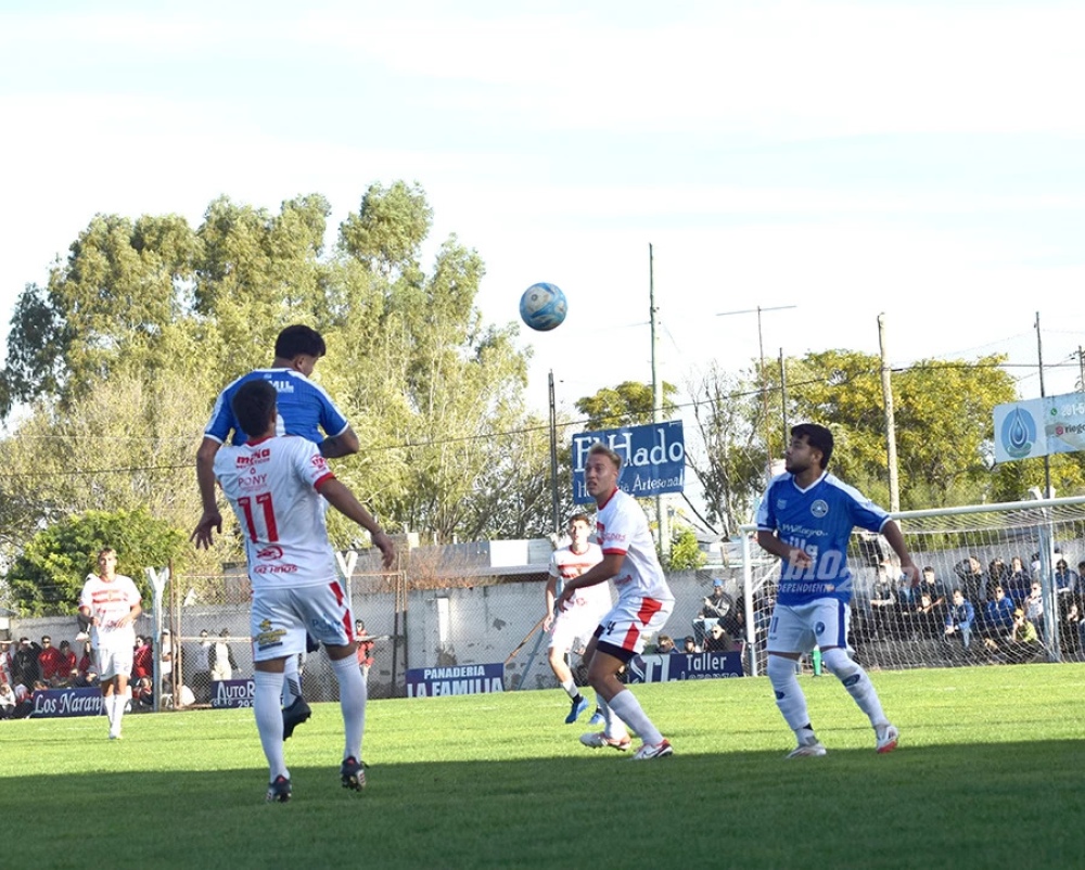 Liga Regional de Fútbol: El clásico de Carhué se juega este martes