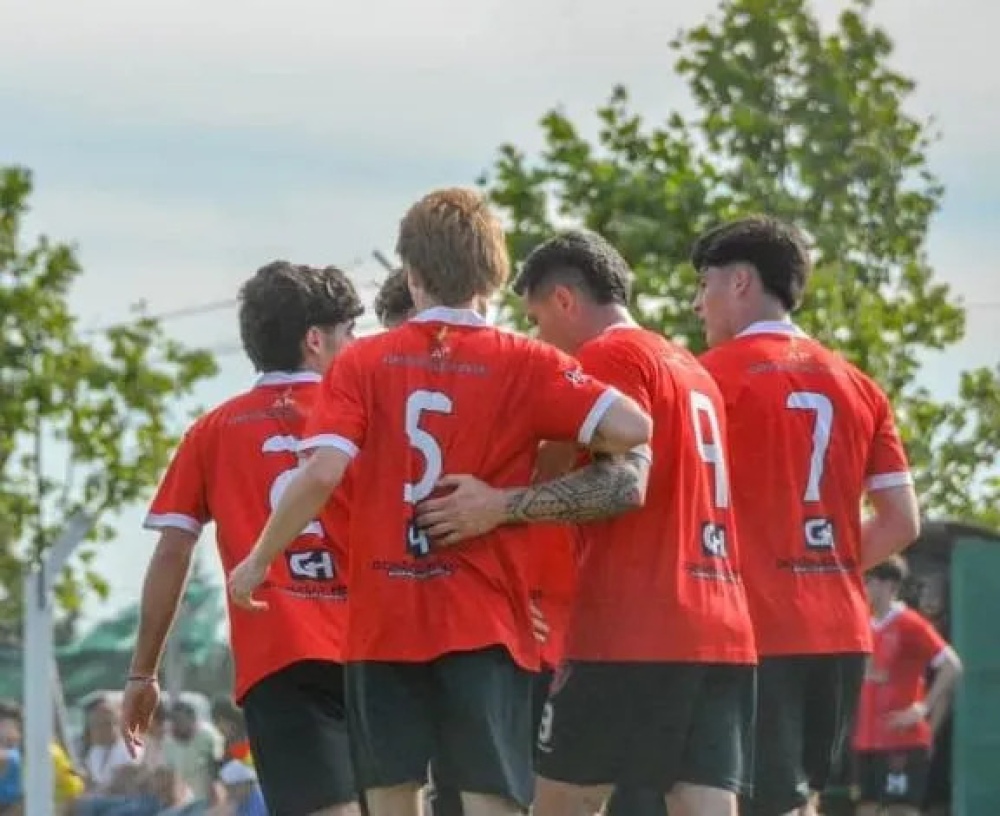 Éxodo en el fútbol pringlense: Alem y Alumni se suman a Almaceneros y piden jugar en la Liga de Dorrego