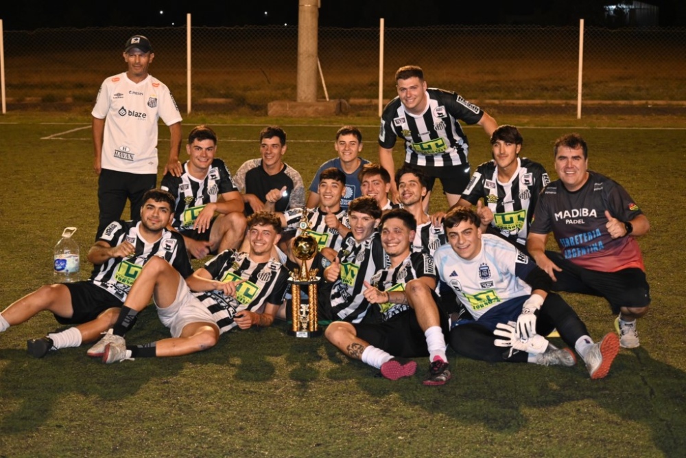 El Barrio FC se consagró campeón del torneo de fútbol 8 del Club Unión (70 fotos)