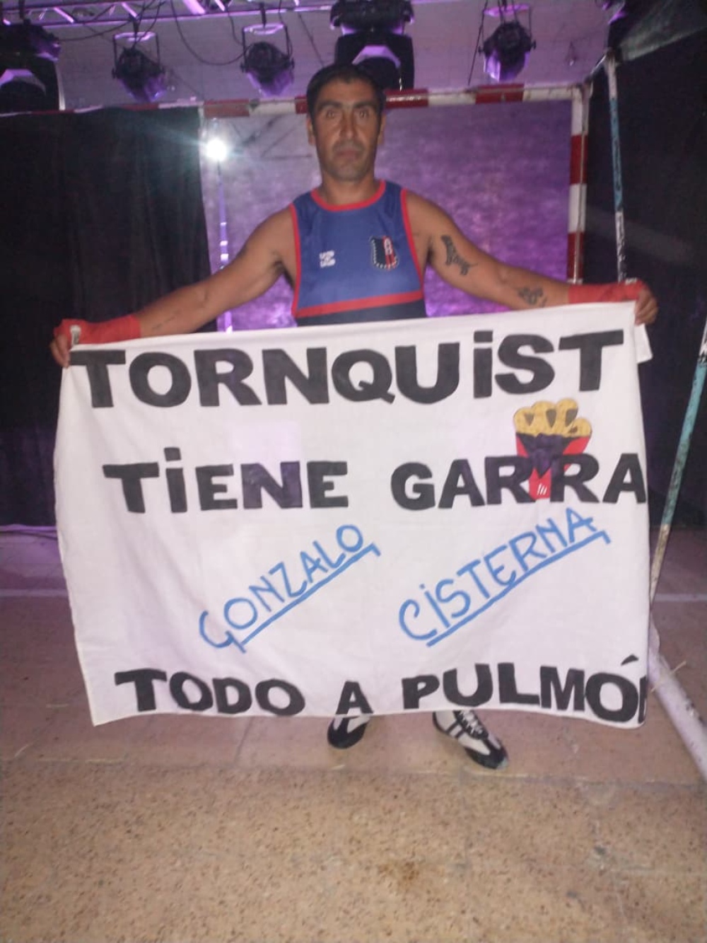 Gonzalo Cisterna representó a Tornquist en una exhibición de boxeo en Río Colorado