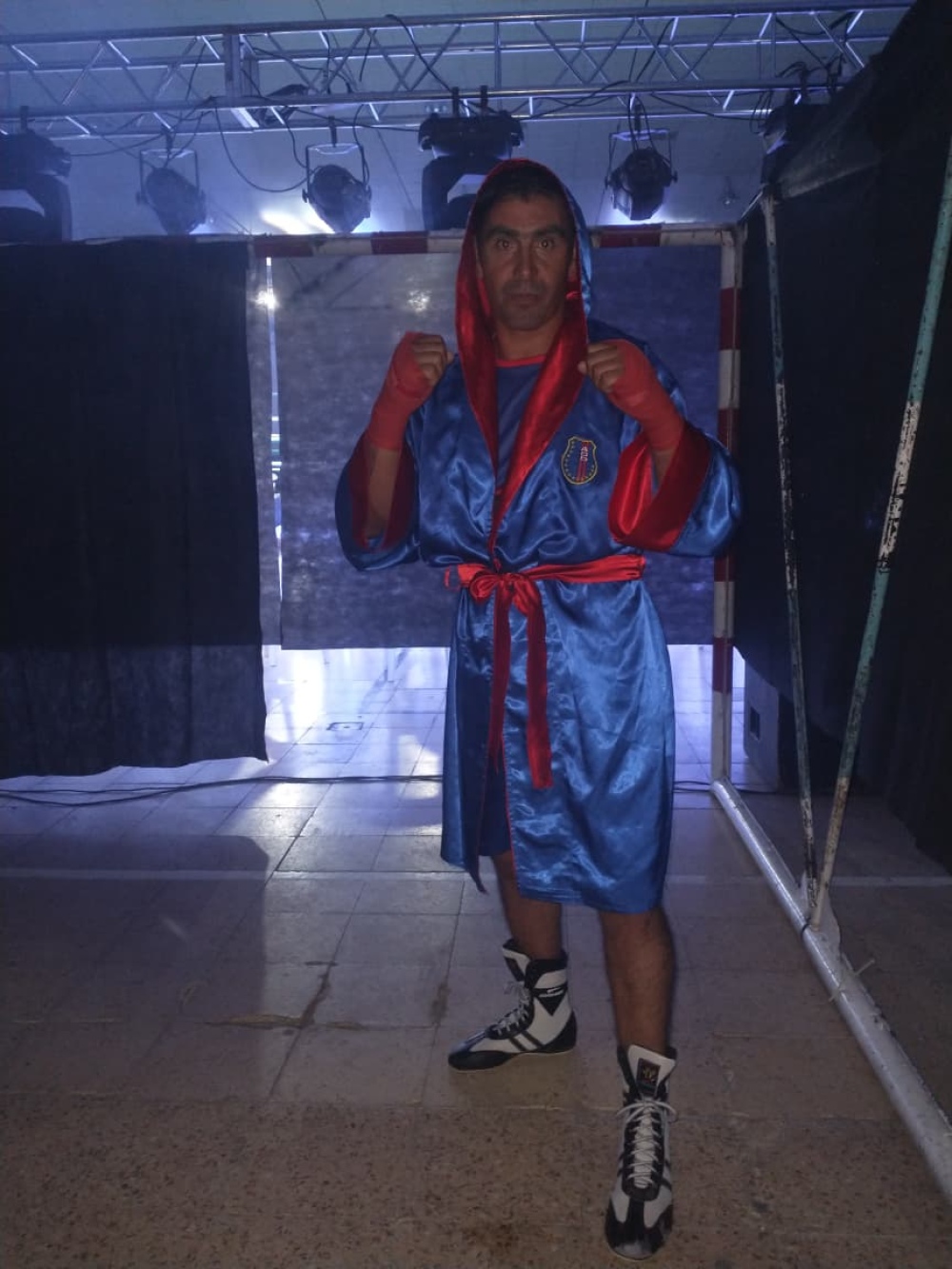 Gonzalo Cisterna representó a Tornquist en una exhibición de boxeo en Río Colorado