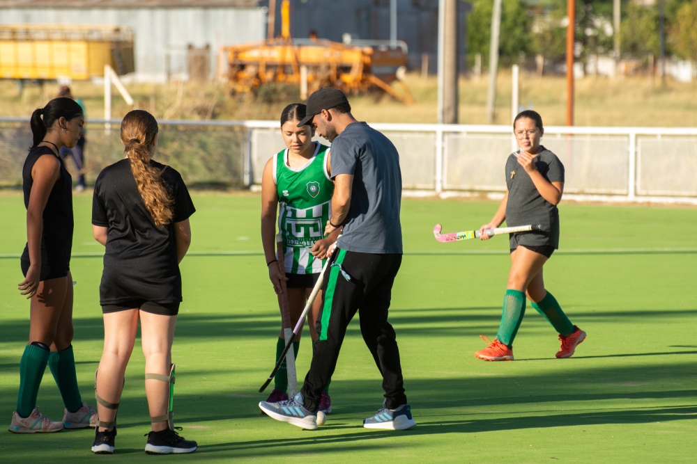 Con las ilusiones renovadas, Unión comenzó con su pretemporada de hockey