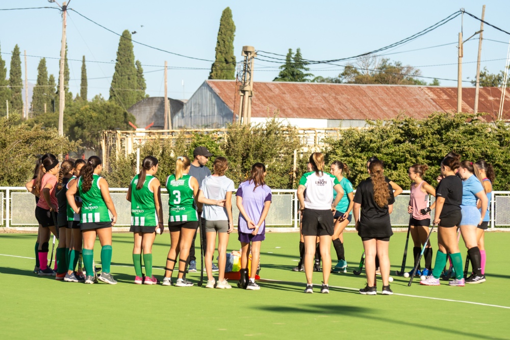 Con las ilusiones renovadas, Unión comenzó con su pretemporada de hockey