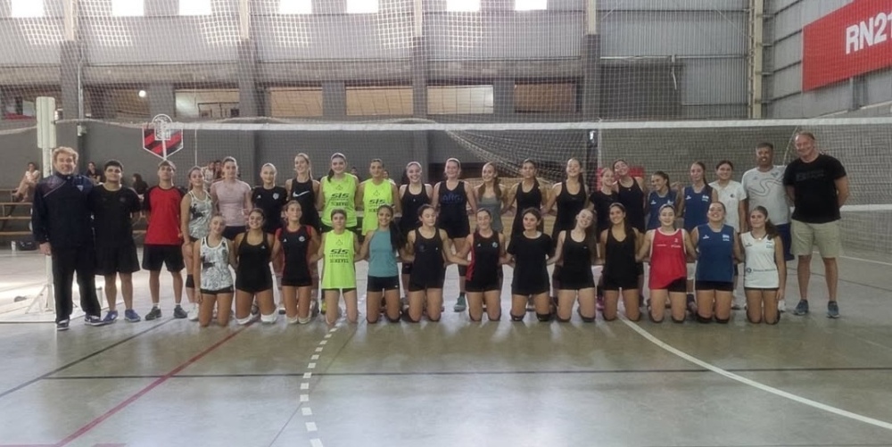 Jugadoras de Automoto Vóley participaron de una observación del seleccionado bonaerense Sub 16