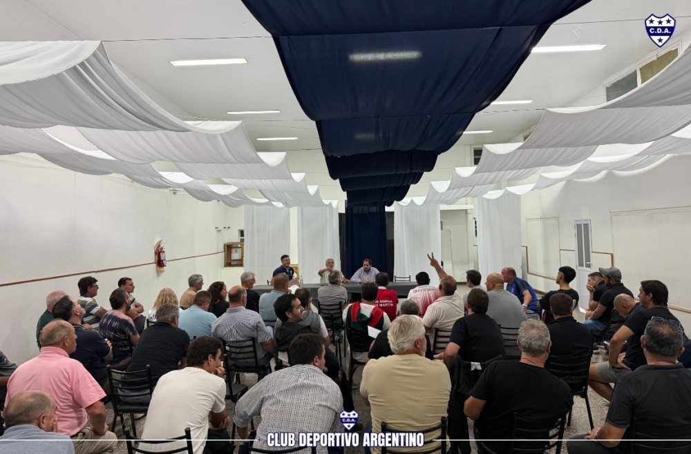 Foto archivo de la reunión que se hizo en enero en Deportivo Argentino