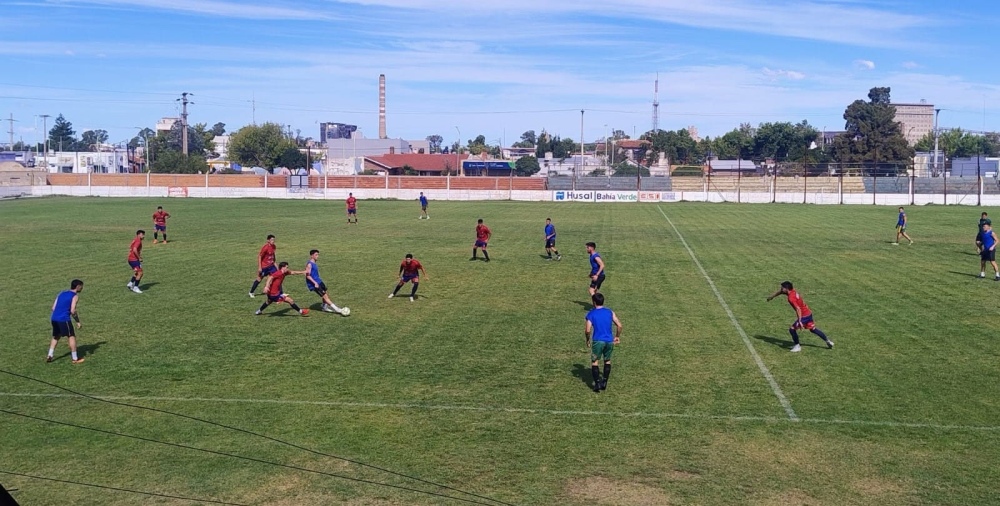 Automoto venció 3-0 a Comercial en un nuevo amistoso