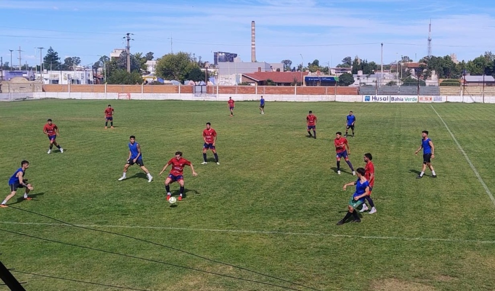 Automoto venció 3-0 a Comercial en un nuevo amistoso