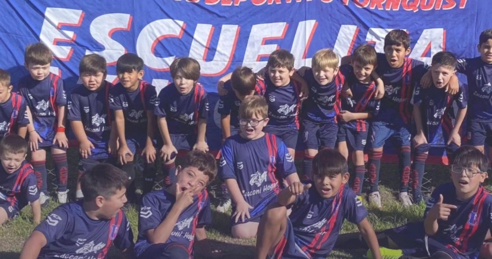 La escuelita azulgrana participo hoy de un encuentro organizado por el Club Peñarol de Pigüé