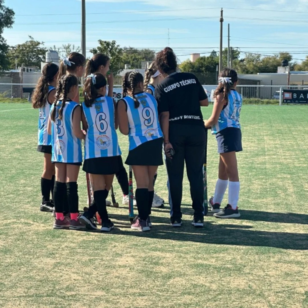 Histórico debut de Porteño de Saldungaray en la Asociación Bahiense de Hockey