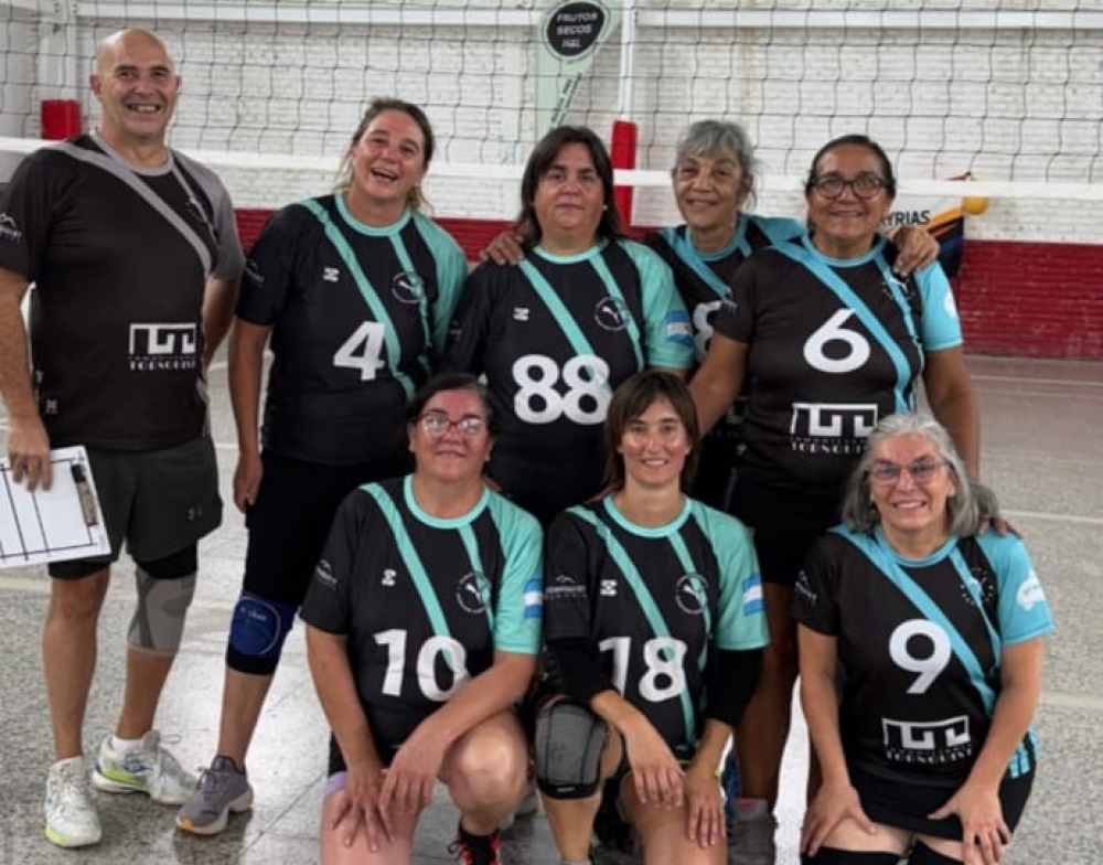 Las Pumas Serranas participaron de un torneo femenino de newcom en Bahía Blanca
