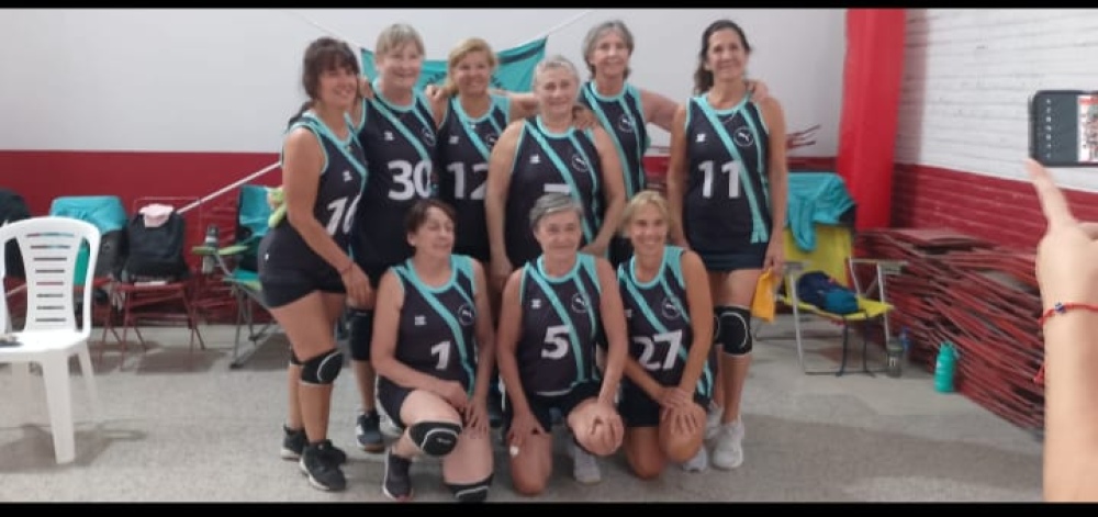 Las Pumas Serranas participaron de un torneo femenino de newcom en Bahía Blanca