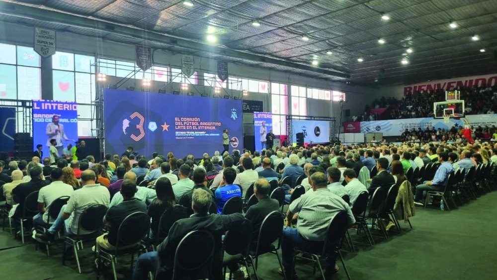 Ernesto Palenzona participó en Córdoba del Encuentro de Dirigentes del Consejo Federal