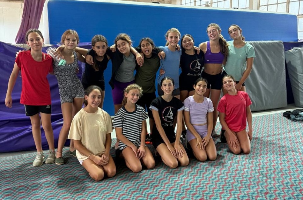 Comenzaron las clases de acrobacia en tela en Tornquist