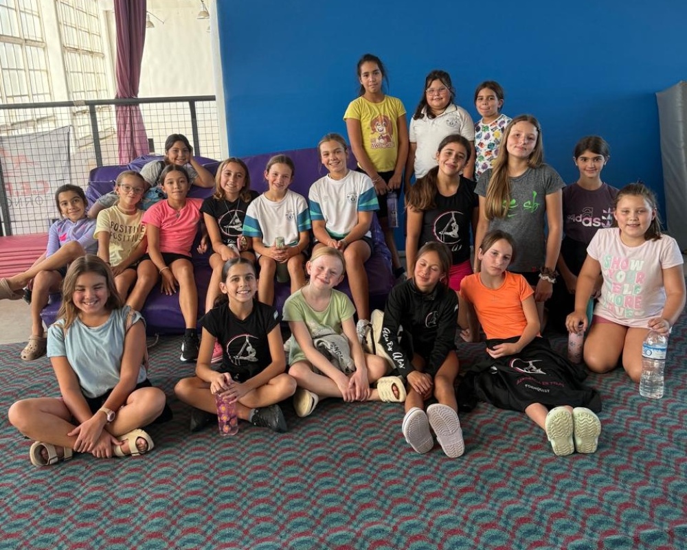 Comenzaron las clases de acrobacia en tela en Tornquist