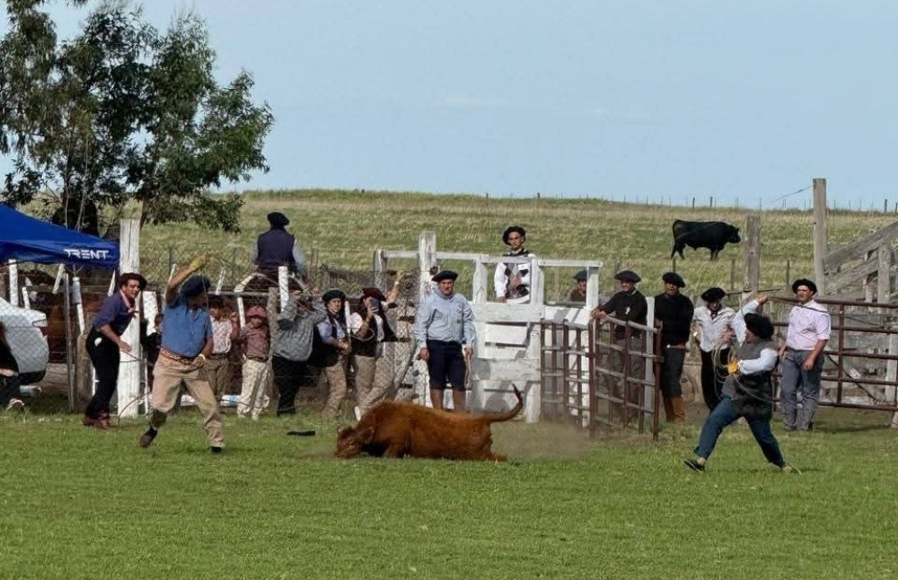 Se llevó a cabo la 16° del Festival de Folklore, Pialada y Jineteada en Tres Picos