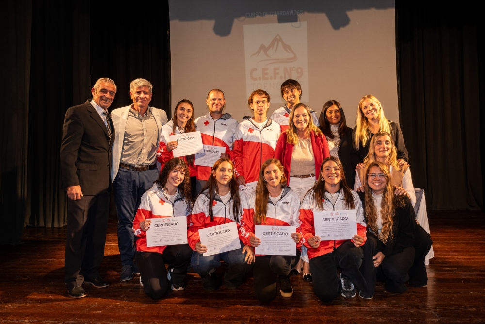 Tornquist celebró a los primeros egresados de la Escuela de Guardavidas 