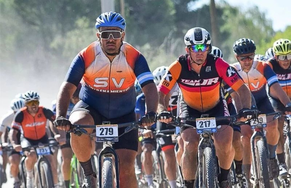 Gran convocatoria y protagonismo tornquistense en la Vuelta a la Cascada de Guaminí