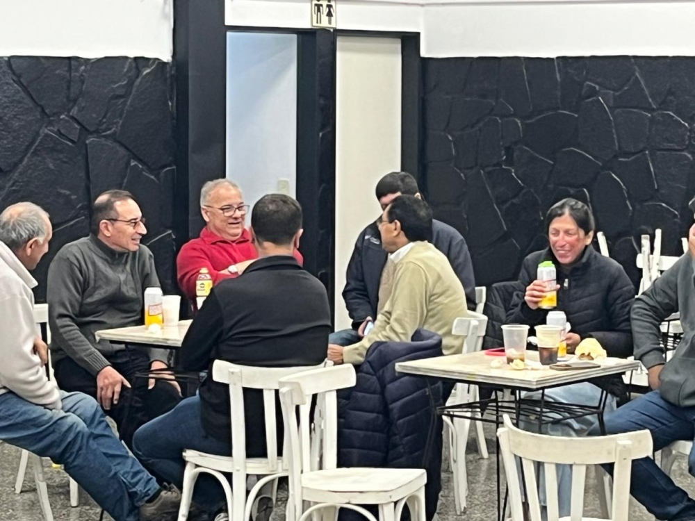 El torneo de mus reunió 16 parejas y tuvo ganadores de la región