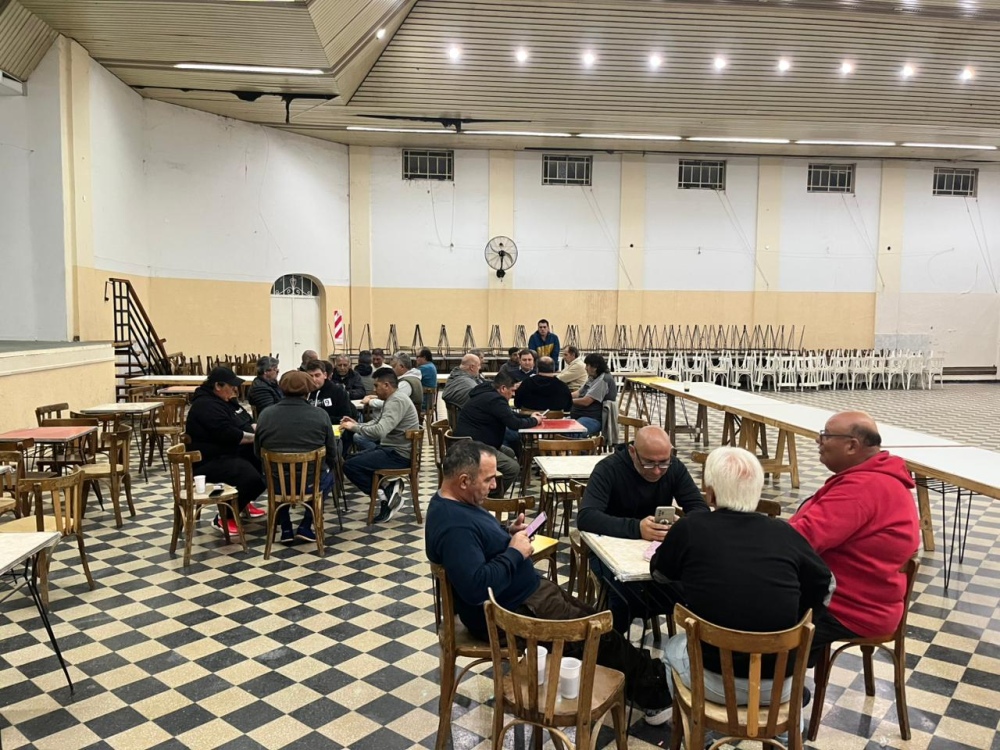 El torneo de mus reunió 16 parejas y tuvo ganadores de la región