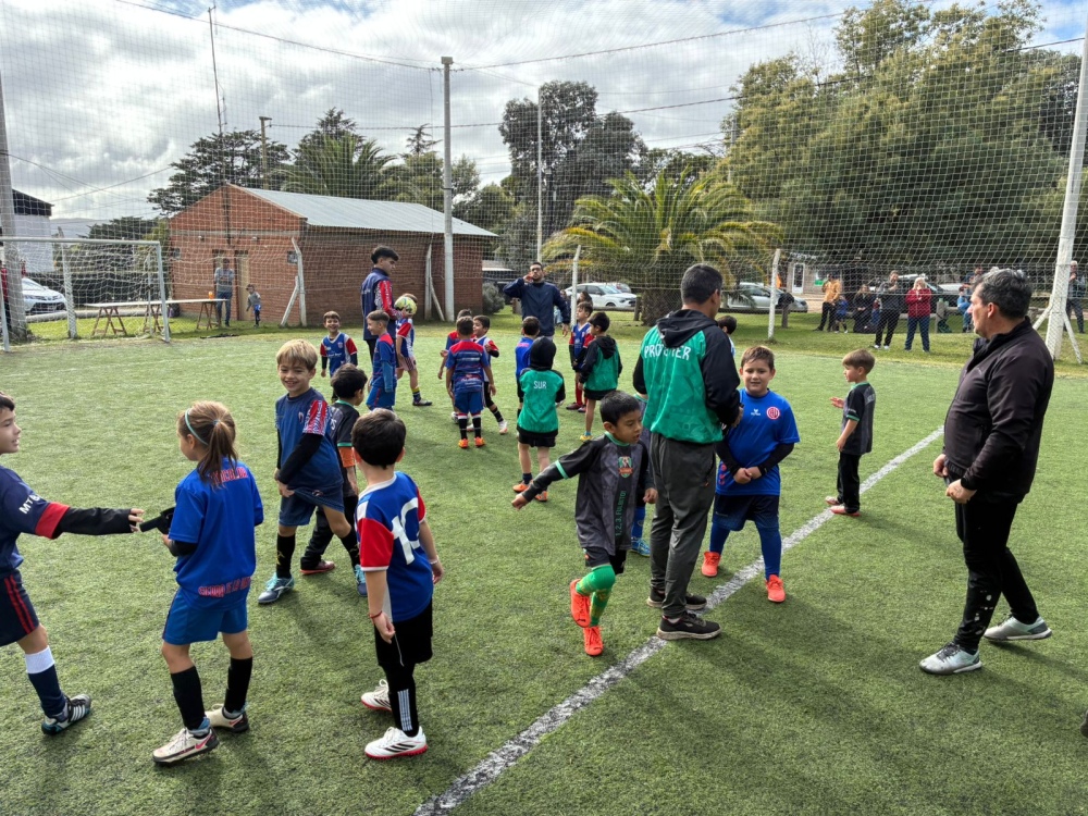 Primer encuentro de escuelitas en Villa Ventana con gran participación