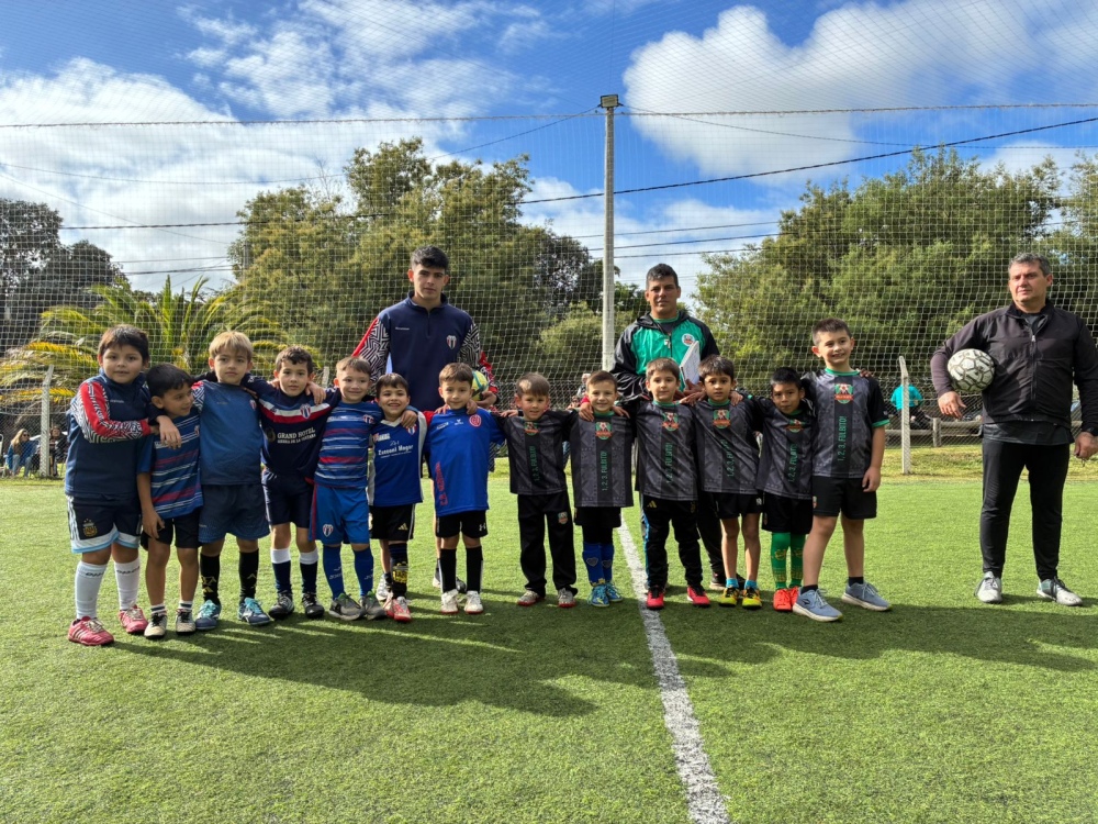 Primer encuentro de escuelitas en Villa Ventana con gran participación