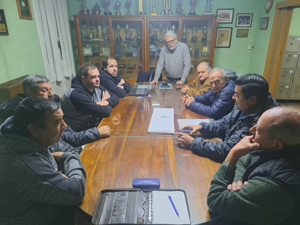 LRF: El torneo Apertura de la categoría Sub 15 femenina seguirá en Rivera