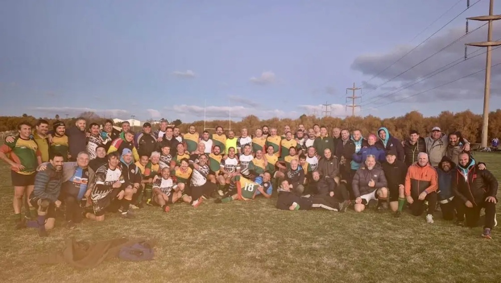 Una postal de cierre para los encuentros que se jugaron el sábado en el Ruca Choroi. Foto: prensa Rugby Choroi.