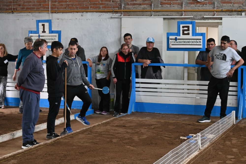 Tornquist volvió a destacarse en un importante torneo regional de tejo (36 fotos)