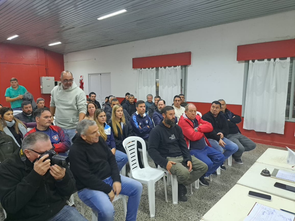 En un día histórico para la Liga Regional de Fútbol, José Manuel Palenzona asumió como nuevo presidente