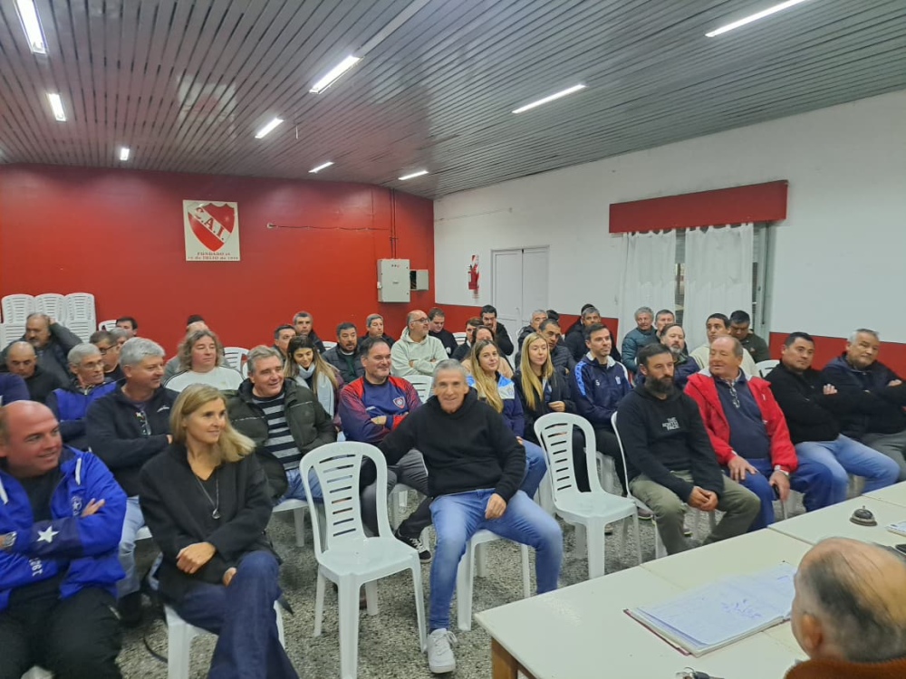 En un día histórico para la Liga Regional de Fútbol, José Manuel Palenzona asumió como nuevo presidente
