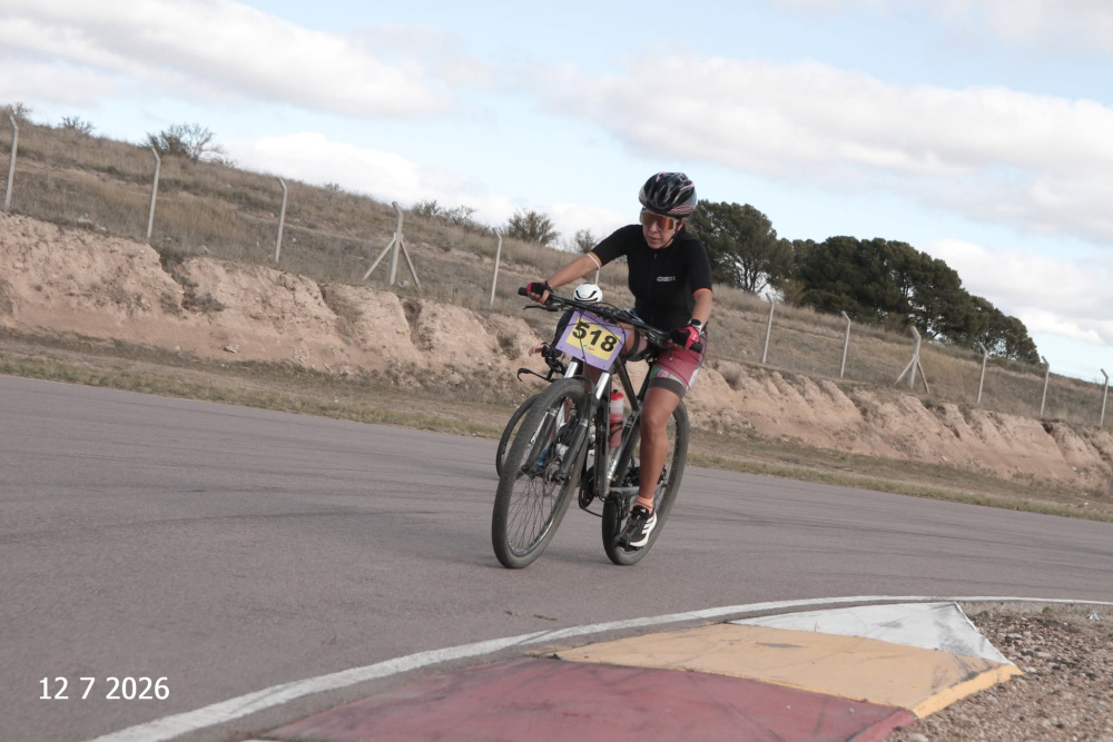 Destacada participación de atletas del distrito en el Duatlón de la Independencia