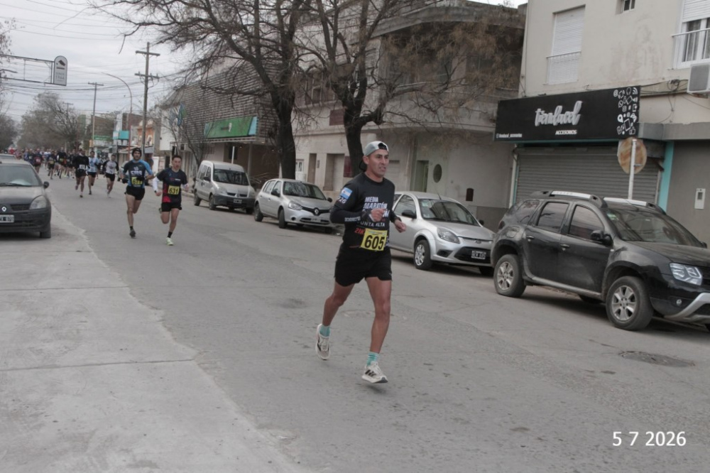 Sofía Espíndola ganó la general de los 10K y atletas del distrito se destacaron en Punta Alta