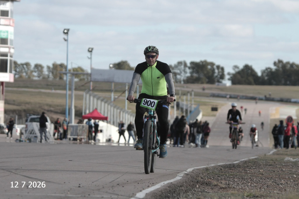 Destacada participación de atletas del distrito en el Duatlón de la Independencia