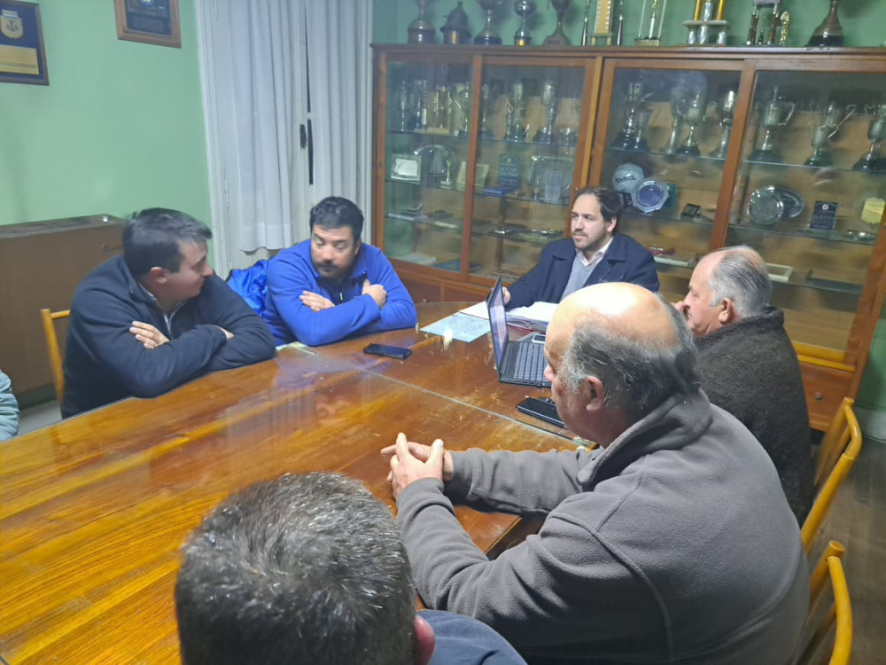 Liga Regional de Fútbol: Árbitros de Olavarría para las semifinales de Primera masculino