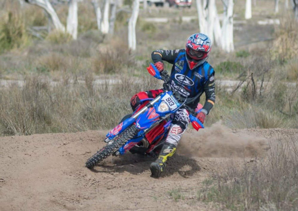 Emiliano Schneider volvió a competir y se subió al podio en el Enduro Pampeano